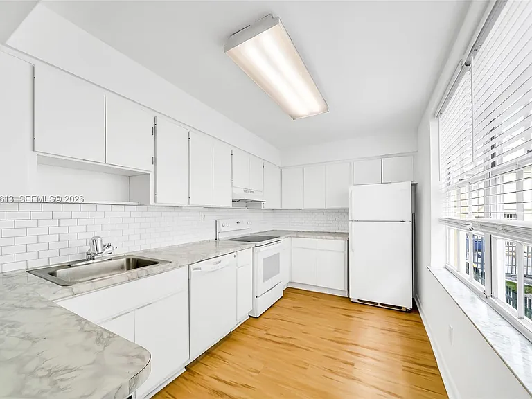 1051 Meridian Ave #1D — Photo 5