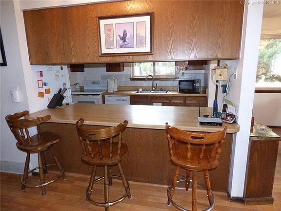 Large counter/pass through