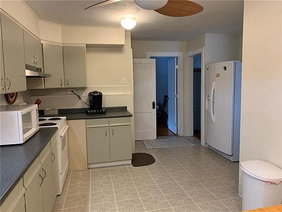 4th image of 112 W Elm St