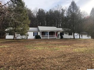 40 Minshell Dr, Kinderhook, NY 12184