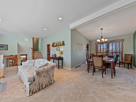 4th image of 2103 N Burke Dr