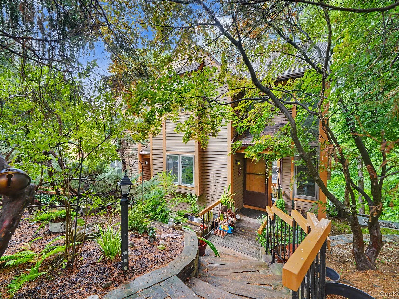 2 bed, 3.5 bath, 1470 sqft, $4,750 — Photo 3