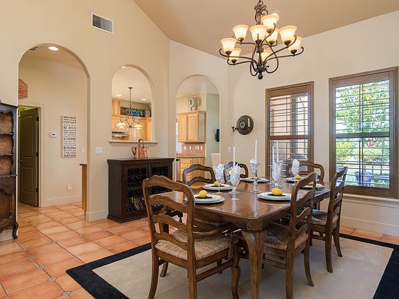 Elegant Dining