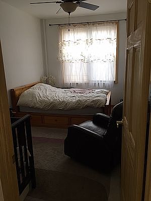 4th image of 41 Jewel St APT 1R