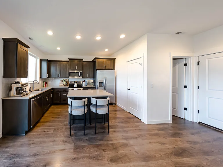 921 Pinebreak Dr — Photo 5