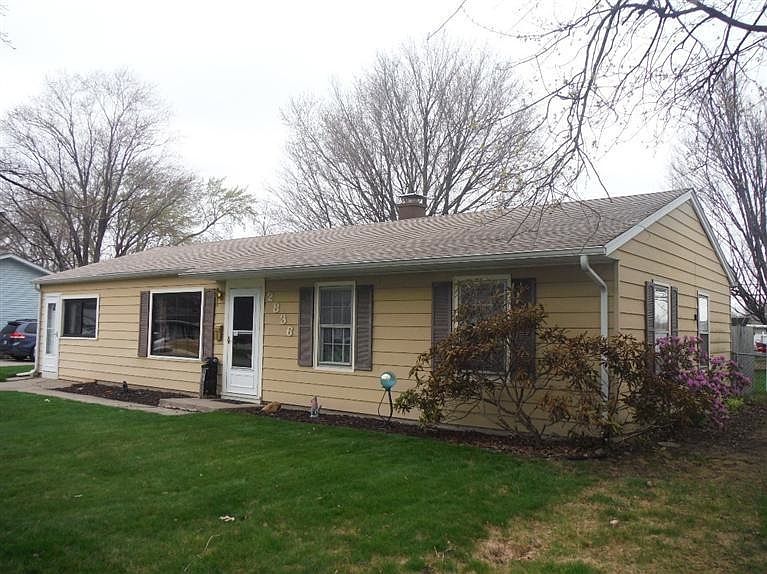 1st image of 2836 Coral Dr