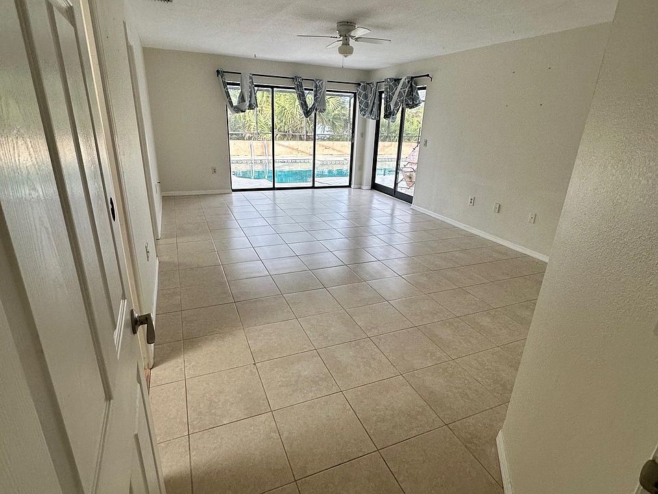 1st image of 23200 Fullerton Ave