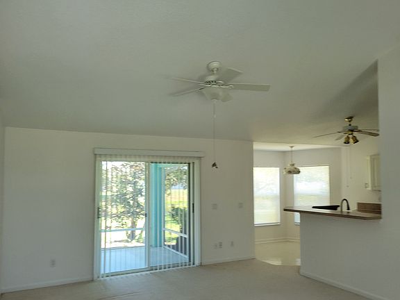 5th image of 1549 SE North Blackwell Dr