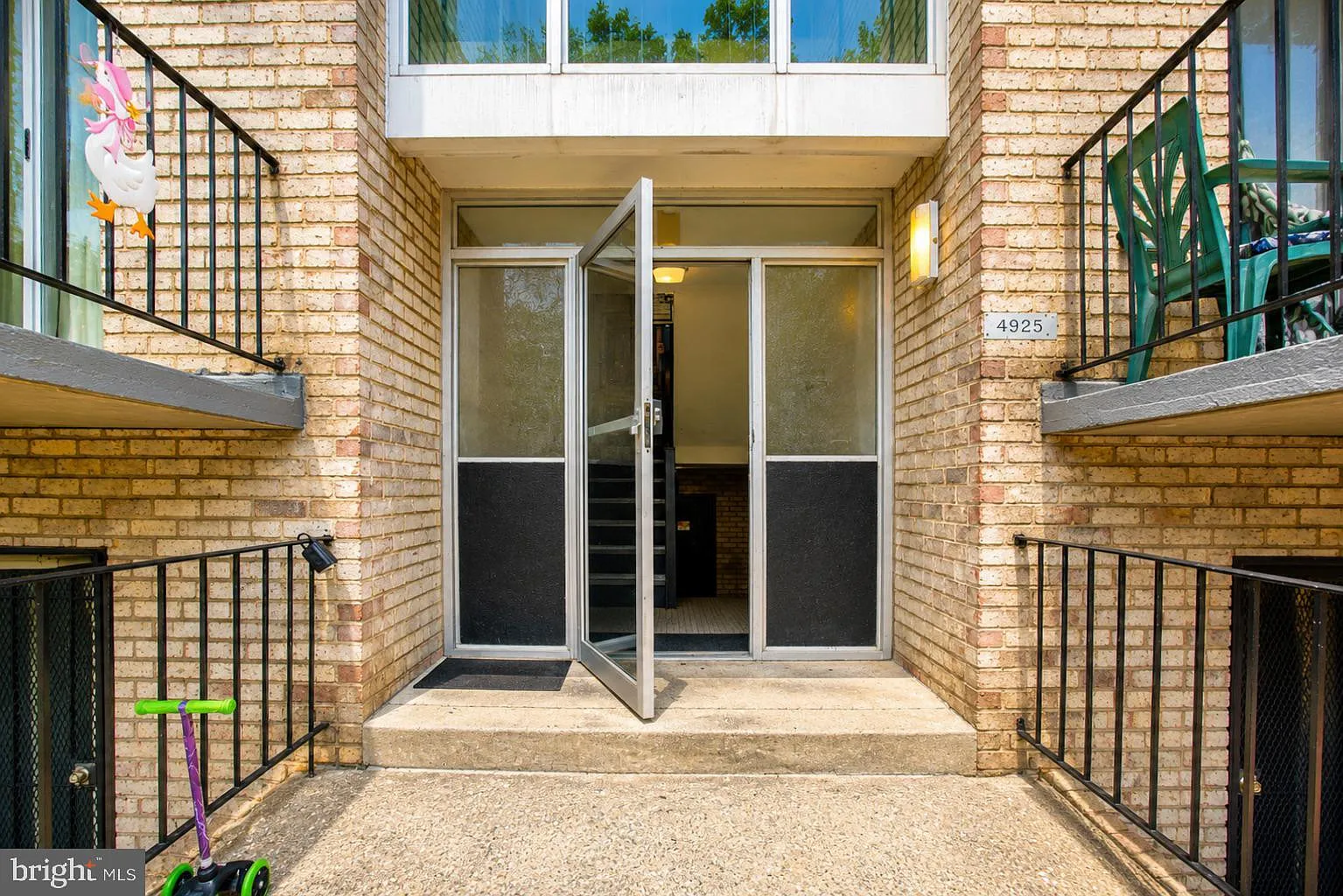 1 bed, 1.0 bath, $1,395 — Photo 2