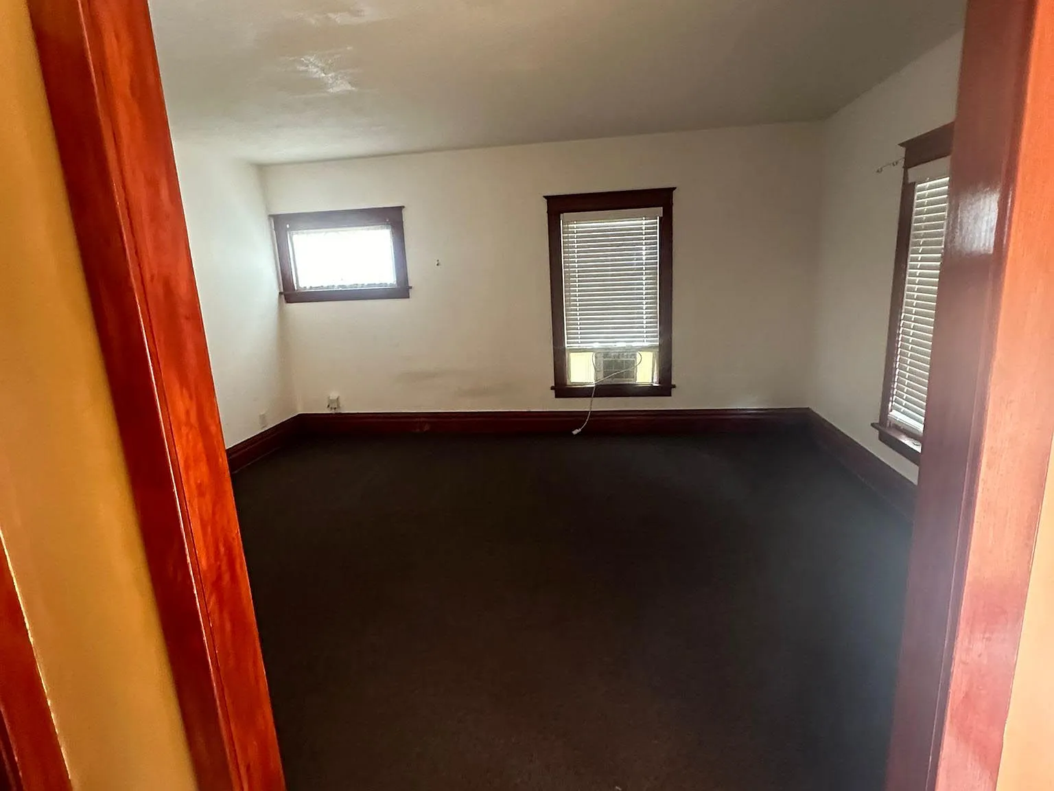2 bed, 1020 sqft, $1,900 — Photo 3
