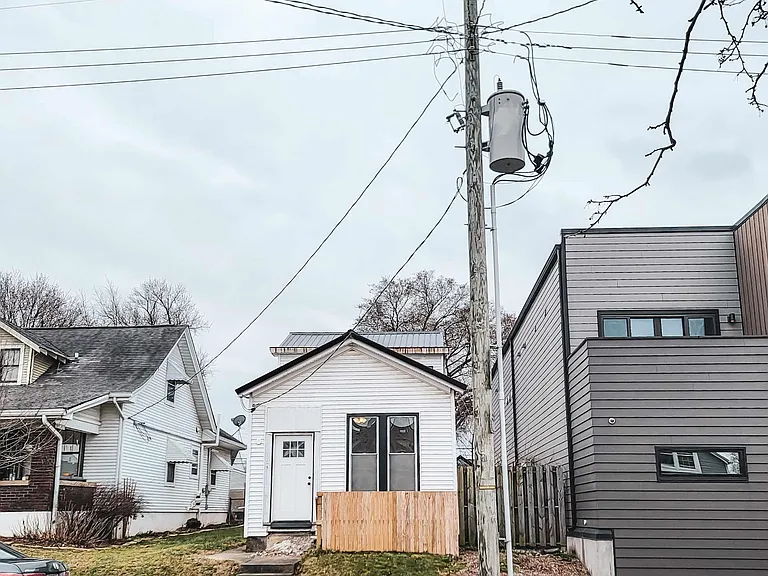 1104 Milton St — Photo 24