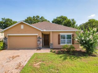 305 Lago Ln, Groveland, FL 34736