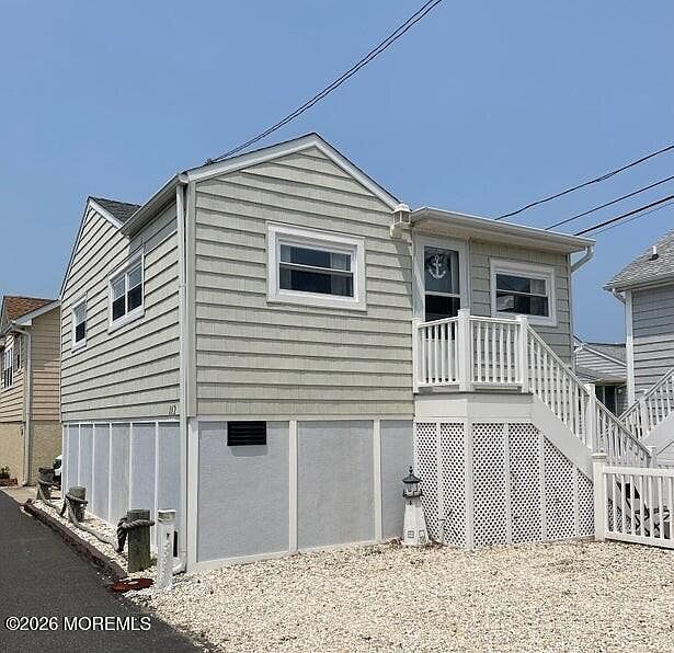 1st image of 112 W Tide Way