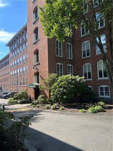 2 School St #403, Lincoln, RI, 02865