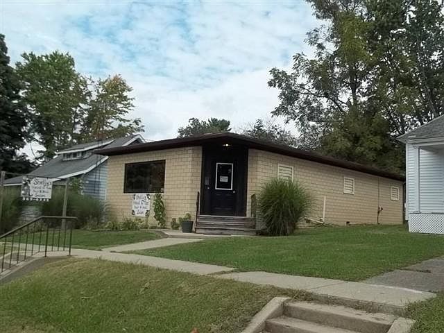1st image of 521 N Virginia St