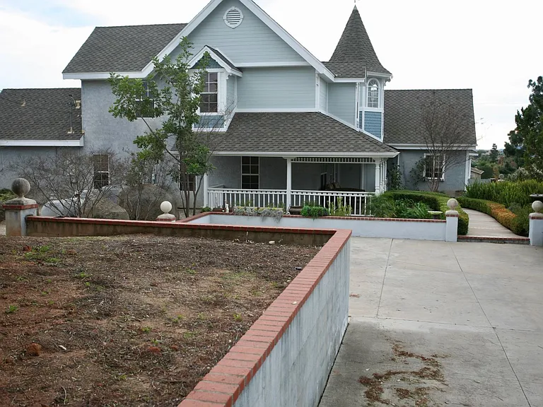10031 Valle Caballo Ln — Photo 2