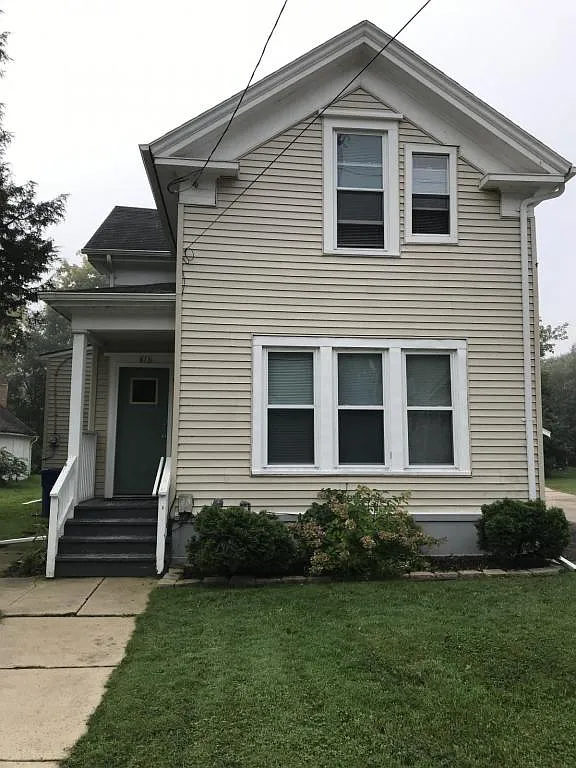 813 Prospect Avenue — Photo 1