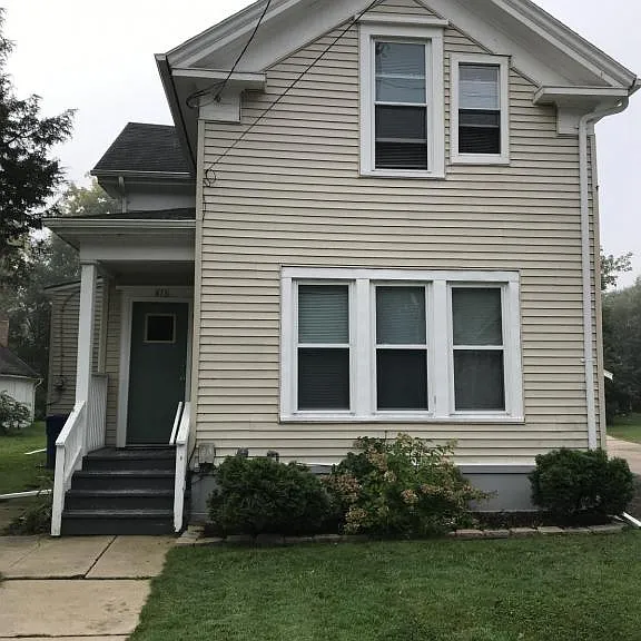 813 Prospect Ave — Photo 1