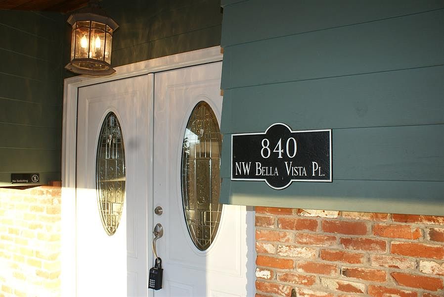 1st image of 840 NW Bella Vista Pl