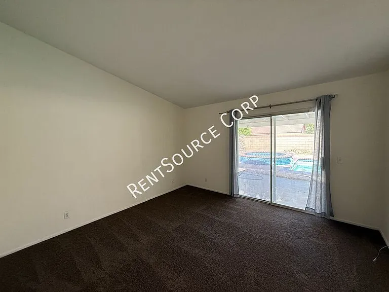 40333 Argyle Ln — Photo 12