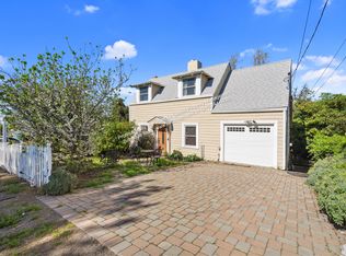 7850 Crest Ave, Oakland, CA 94605