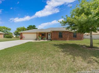 2704 Woodland Dr, Pleasanton, TX 78064