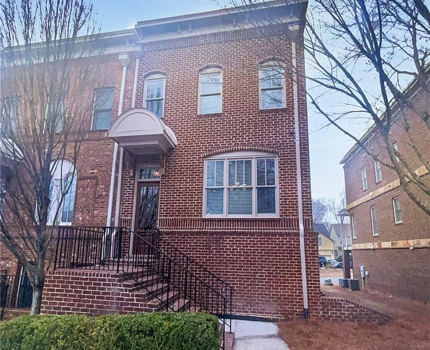 1st image of 203 Cole St NE