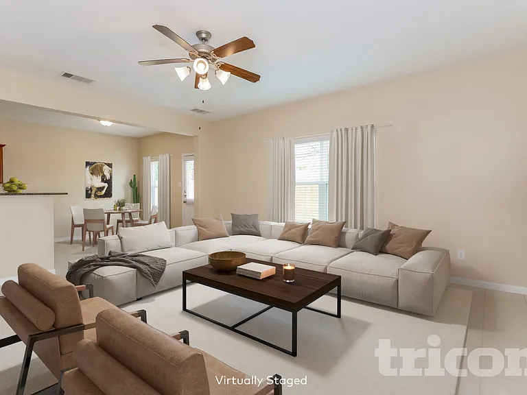 301 Summer Horse Dr — Photo 4