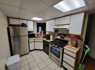 4280 Central Rd APT 301, Glenview, IL 60025