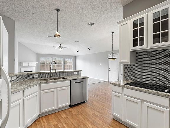 4th image of 10707 Blue Bay Dr
