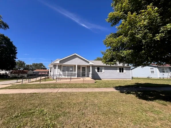 1824 E Main St, Clinton, IL 61727