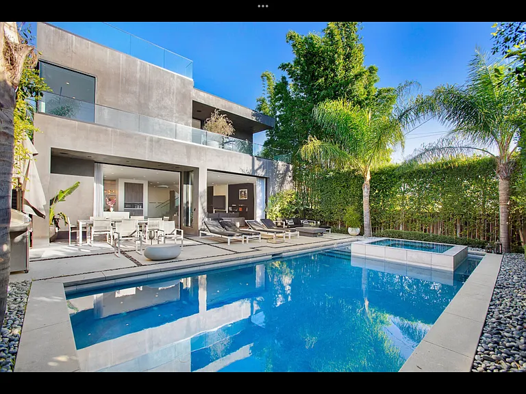 N Gardner St — Photo 19