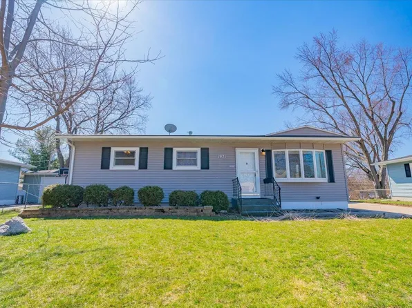 1921 Shelley Ln, Madison, WI 53704