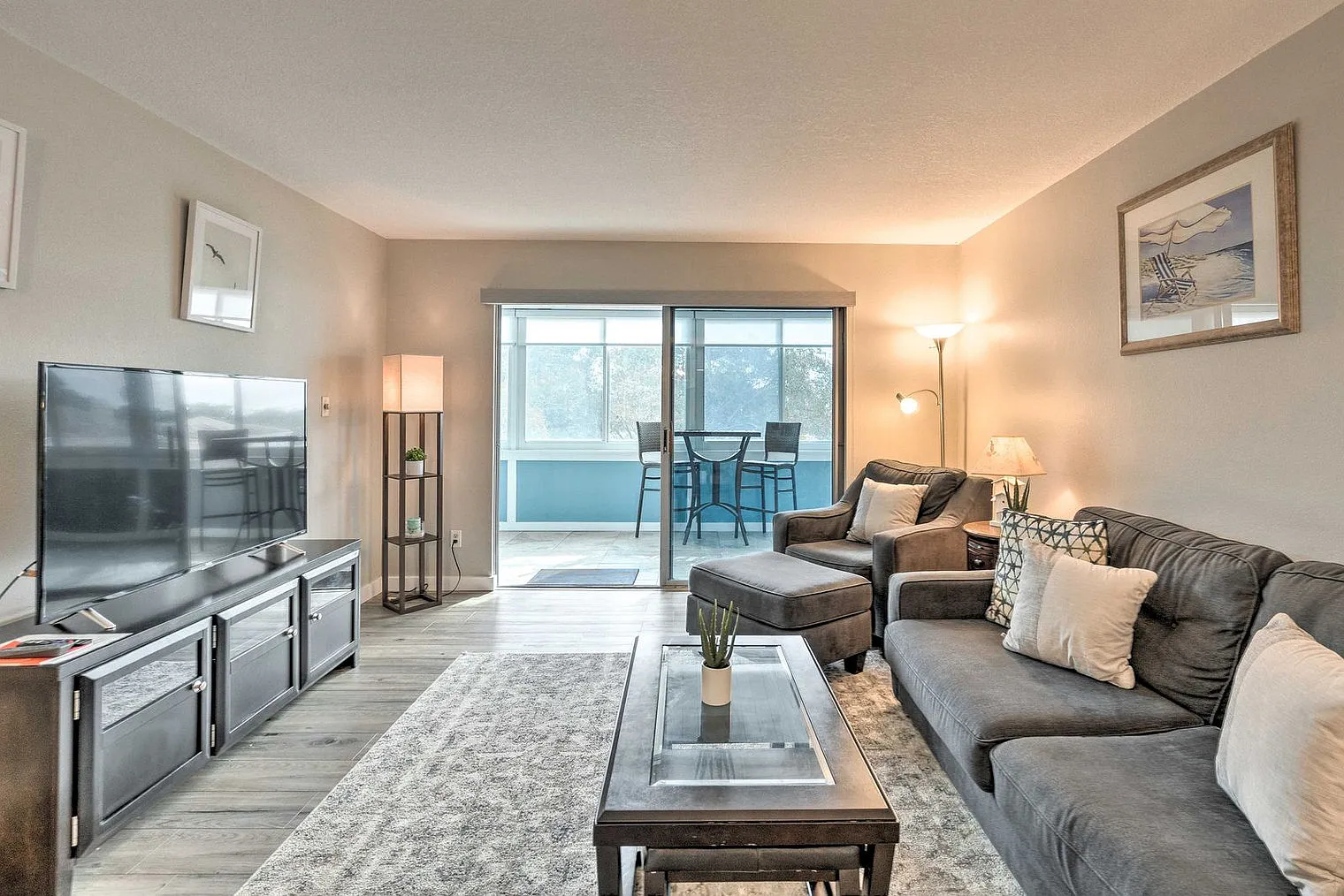2 bed, 2.0 bath, 1593 sqft, $5,773 — Photo 2