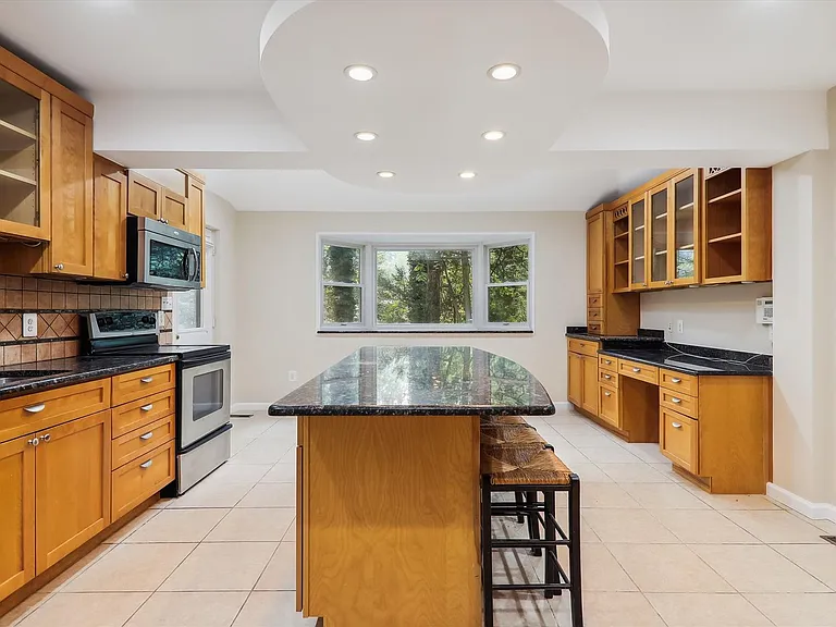 9309 Langford Ct — Photo 6