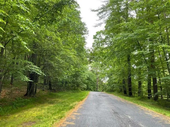10 Triangle Farm Ln, Acton, MA 01720
