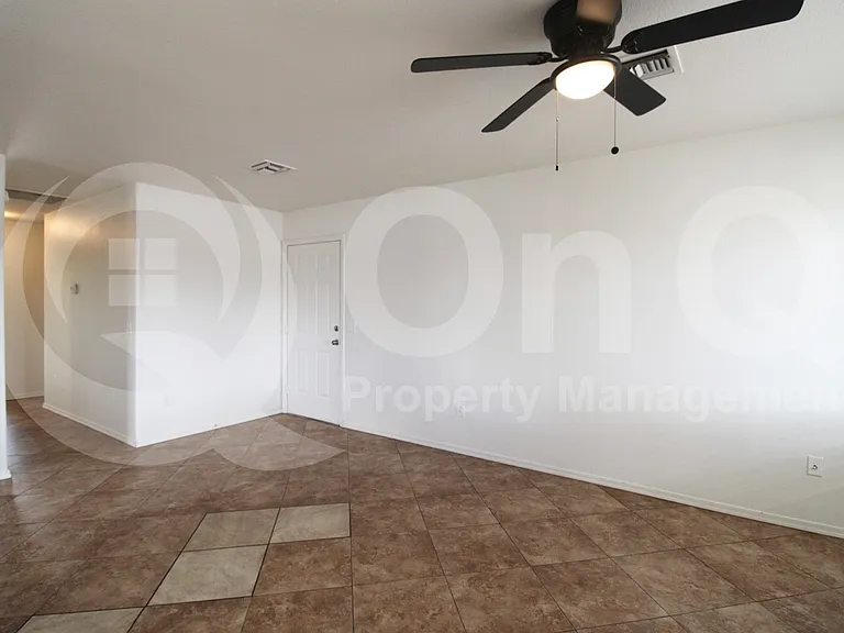 144 W Lincoln Ave — Photo 10
