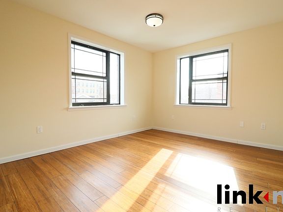 3rd image of 1190 Commonwealth Ave #3R