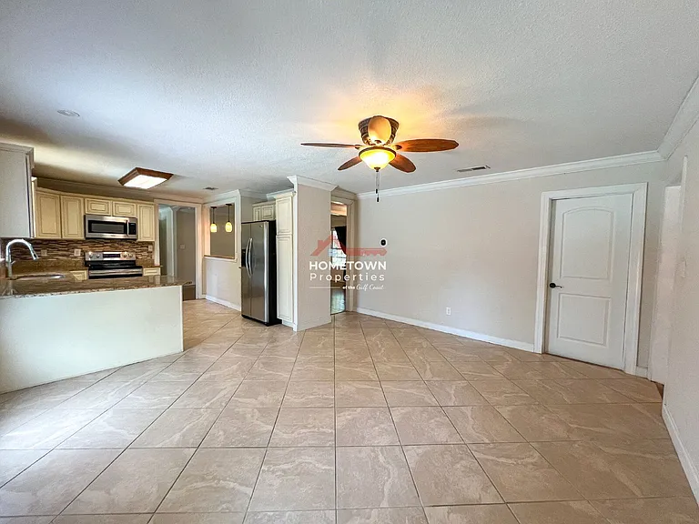 11 Gunn Cir — Photo 13