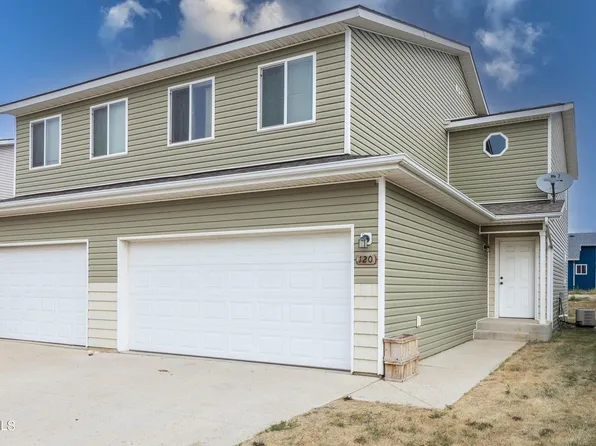 120 7th St SW, Tioga, ND 58852