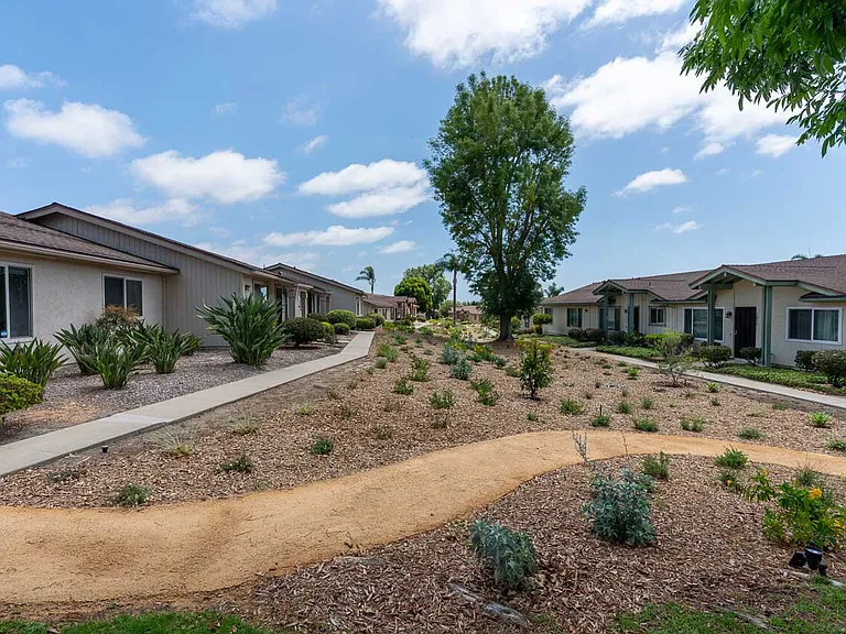 1025 Plover Way — Photo 17