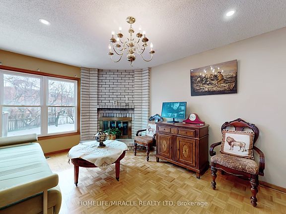 3rd image of 14 Rodwell Ct
