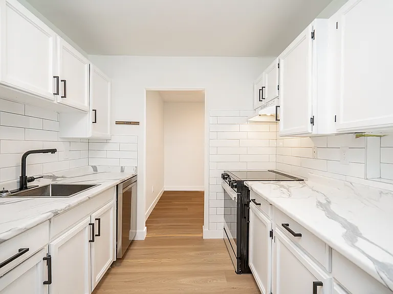 7631 Steveston Hwy #208 — Photo 15