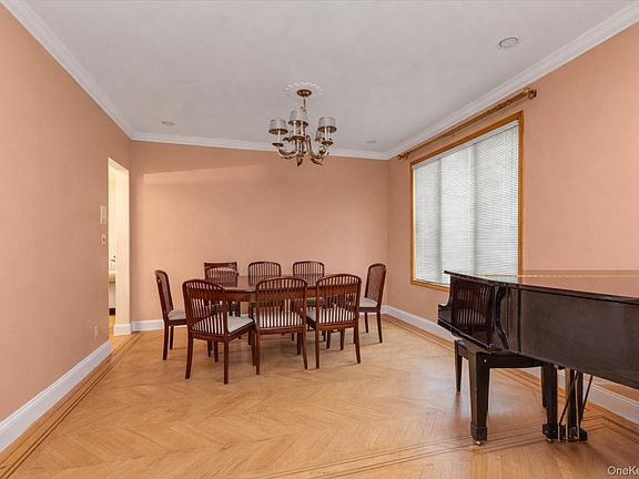 3rd image of 230 Mosher Avenue