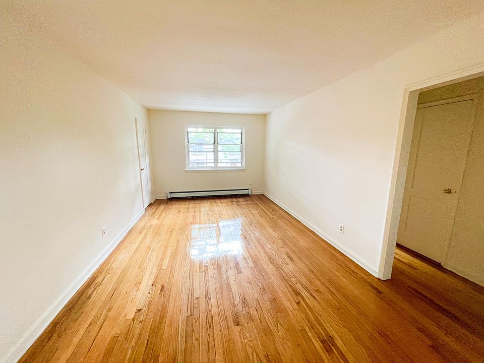 1st image of 137-18 Jewel Ave