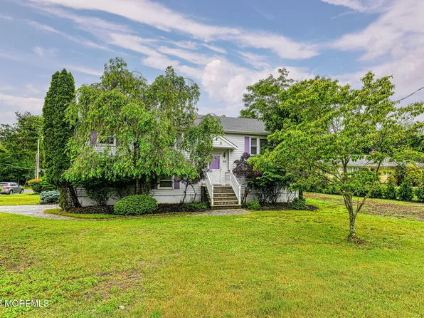 610 W Park Avenue, Oakhurst, NJ 07755