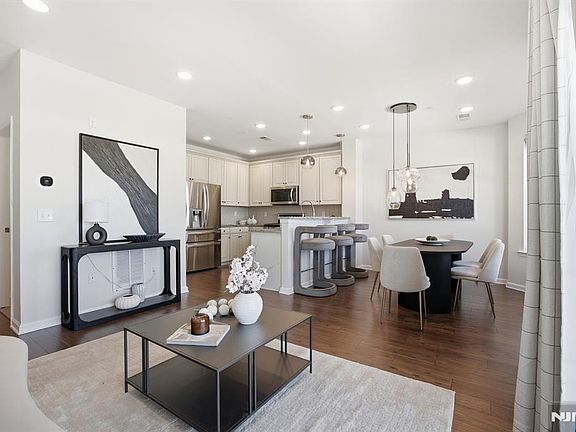 3rd image of 103 Wesmont Drive