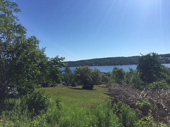 3rd image of 5044 E Bluff Dr