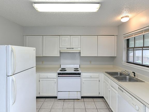 5th image of 9523 Westpark Dr