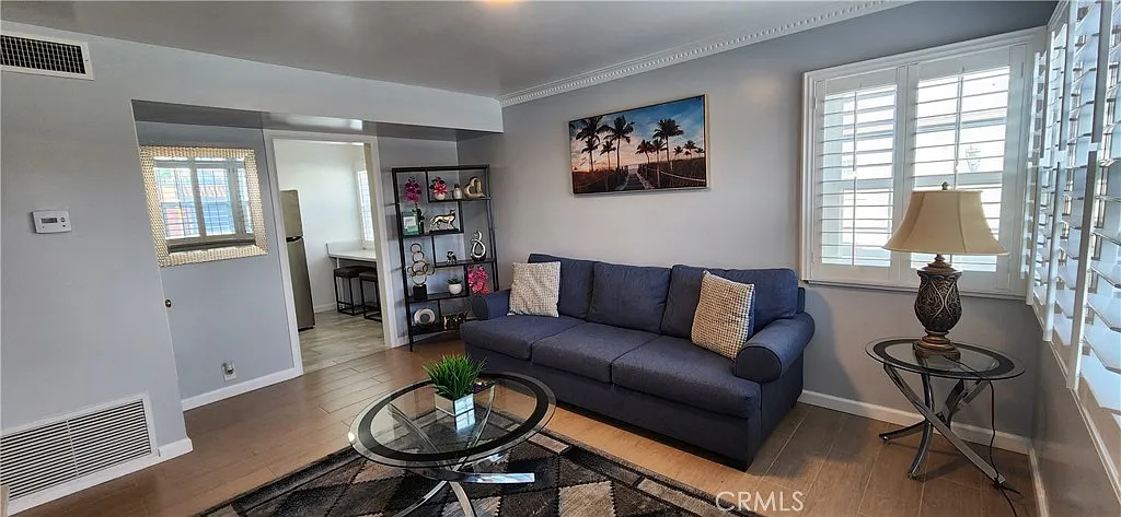 1 bed, 650 sqft, $2,350 — Photo 3